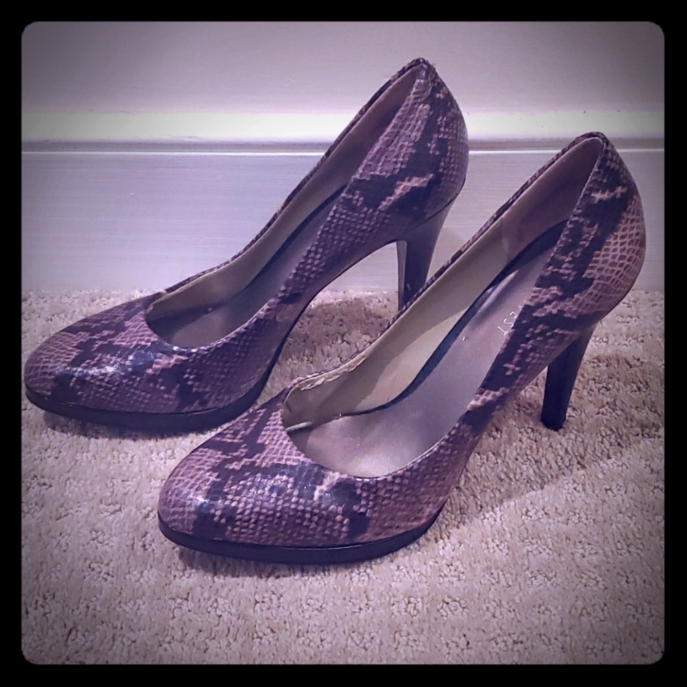 Nine‎ West Faux Snakeskin Heels